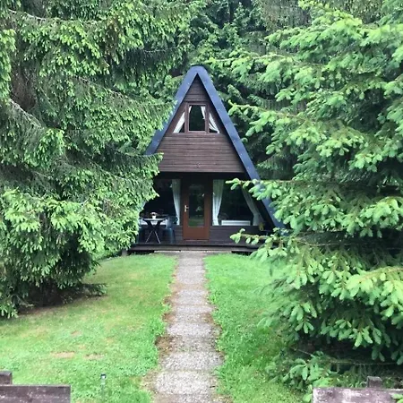 Mit Garten, Grill Und Terrasse